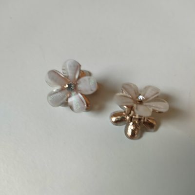 haarklemmetjes bloemen ecru