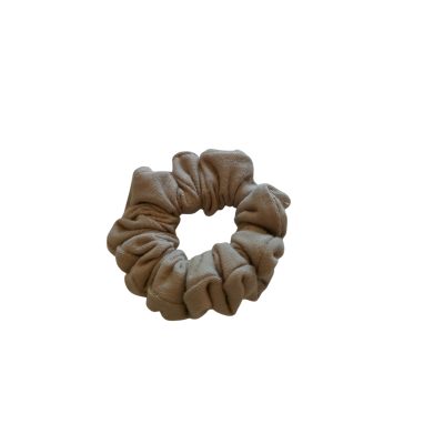 xs scrunchie zand